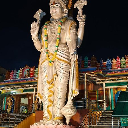 Rameshwar Dham Andhra Bhavan Naimisharanya エクステリア 写真