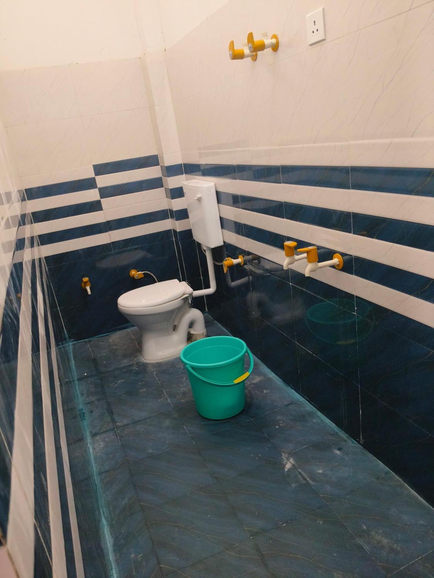 Rameshwar Dham Andhra Bhavan Naimisharanya エクステリア 写真